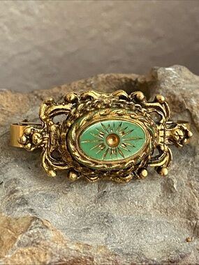 Vintage West Germany Gold-Tone Green Enamel Sunburst Scarf Clip